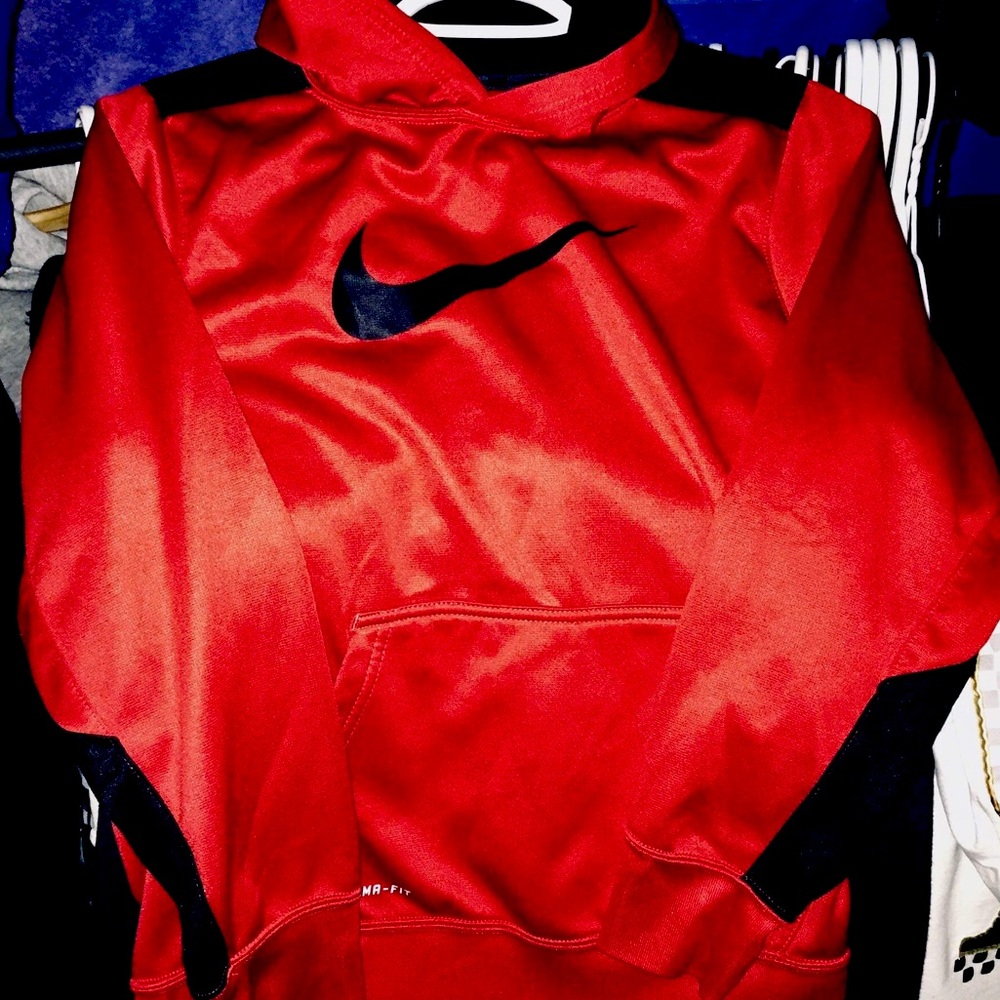 NIKE THERMAFIT HOODIE